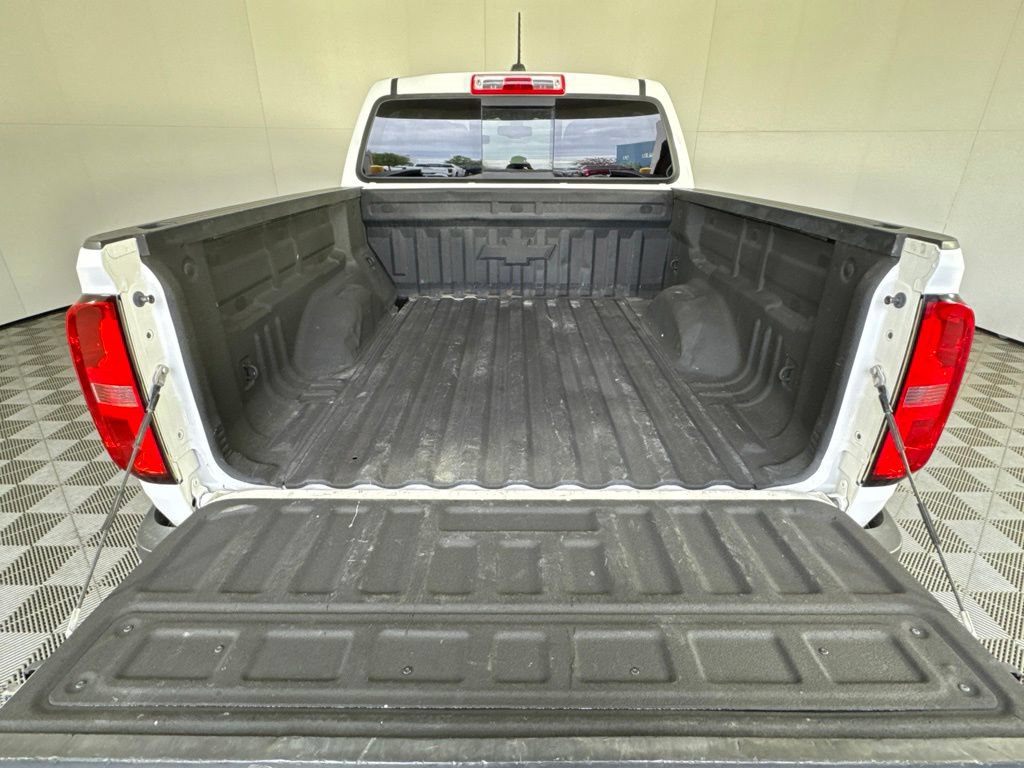 Used 2017 Chevrolet Colorado Z71 AWD/4WD image 40