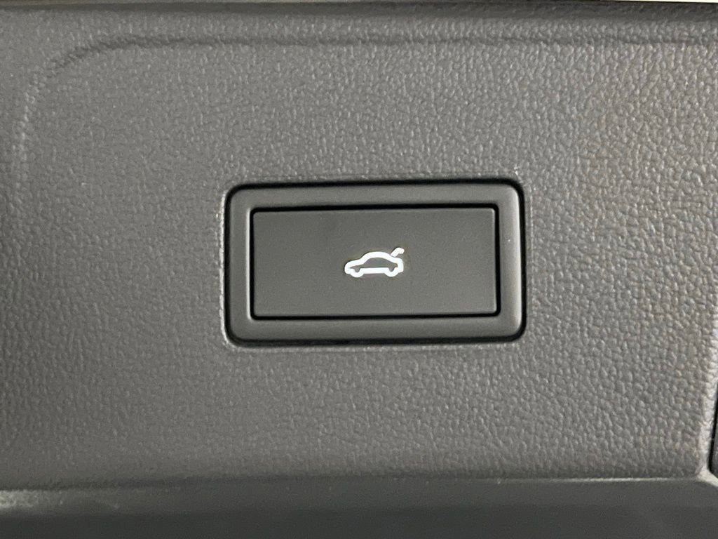 New 2026 Volkswagen Atlas SE image 40