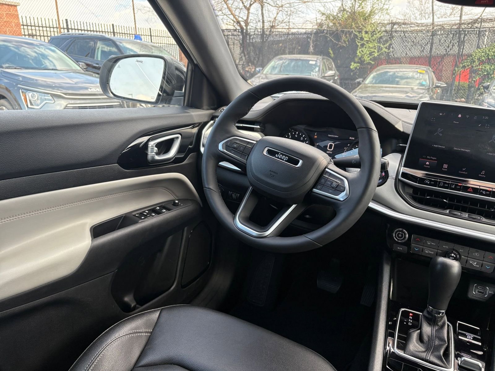 Used 2025 Jeep Compass Limited AWD/4WD image 34