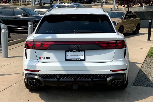 New 2025 Audi RS Q8 performance image 4