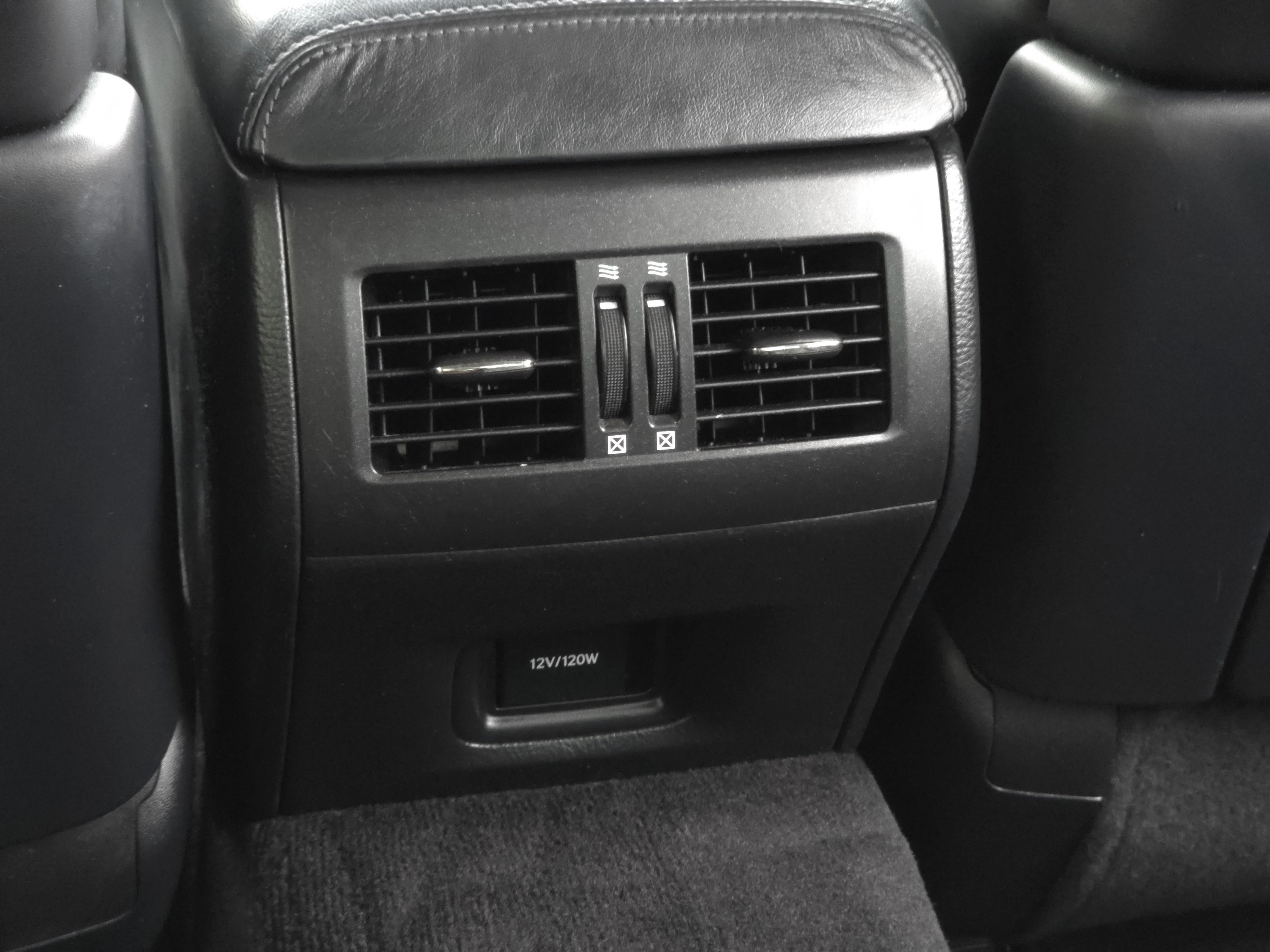 Used 2013 Lexus LS 460 AWD image 32