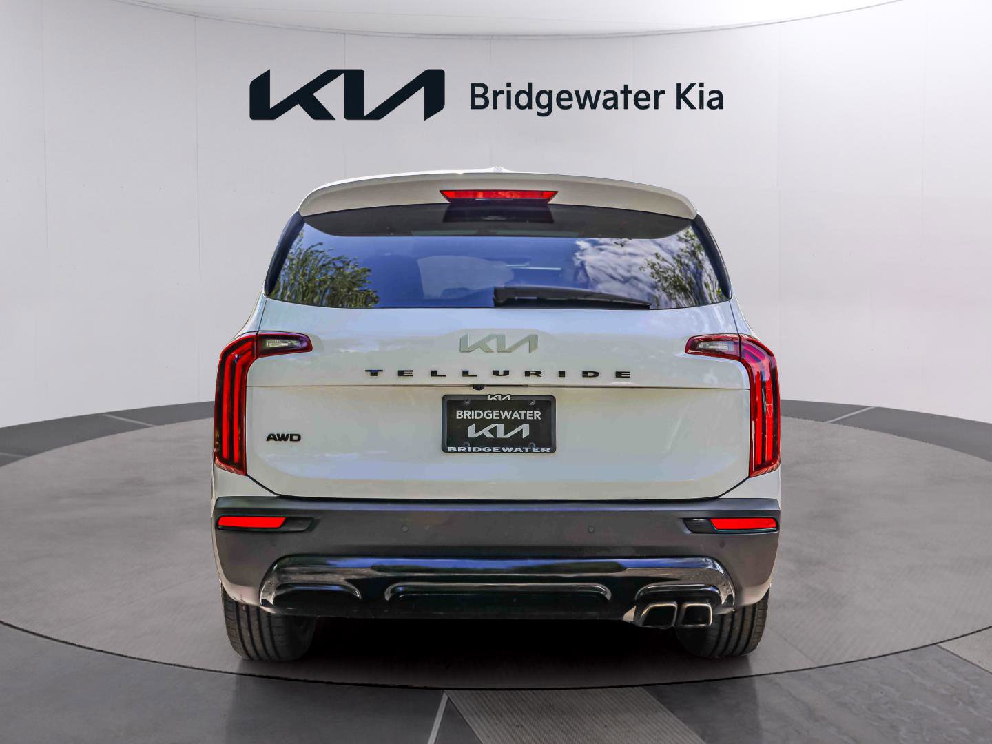 Certified 2022 Kia Telluride SX w/ Nightfall Edition Package AWD/4WD image 5