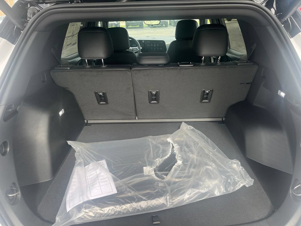 New 2026 Chevrolet Equinox LT w/ Convenience Package II FWD image 5