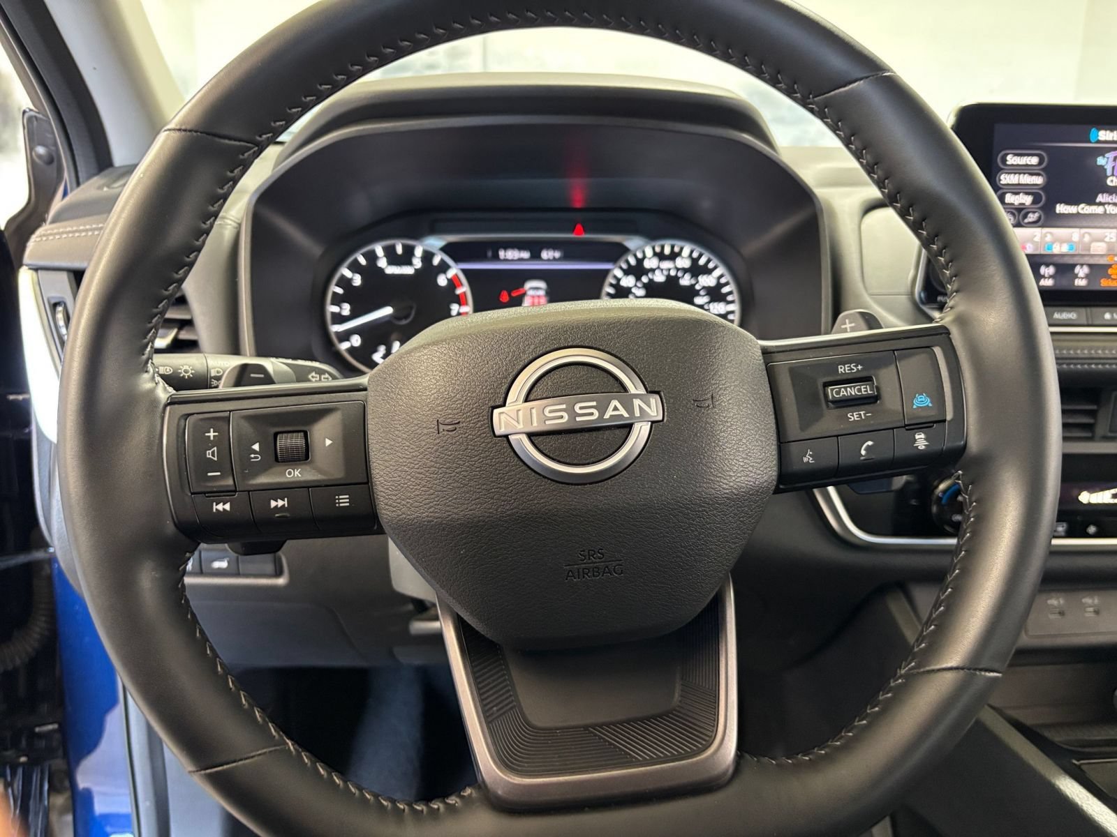 Used 2025 Nissan Rogue SV FWD image 29