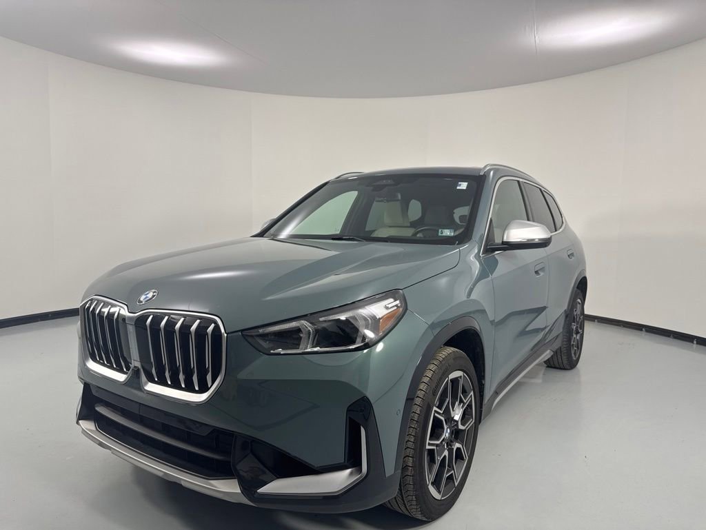 Certified 2024 BMW X1 xDrive28i w/ Technology Package AWD/4WD image 3