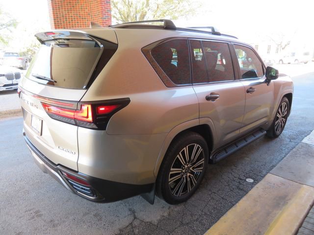 Used 2024 Lexus LX 600 4WD w/ Appearance Package image 4