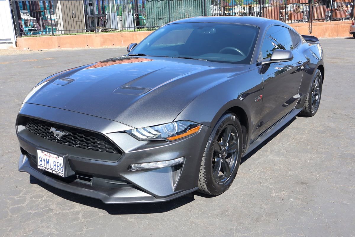 Used 2020 Ford Mustang Coupe image 3