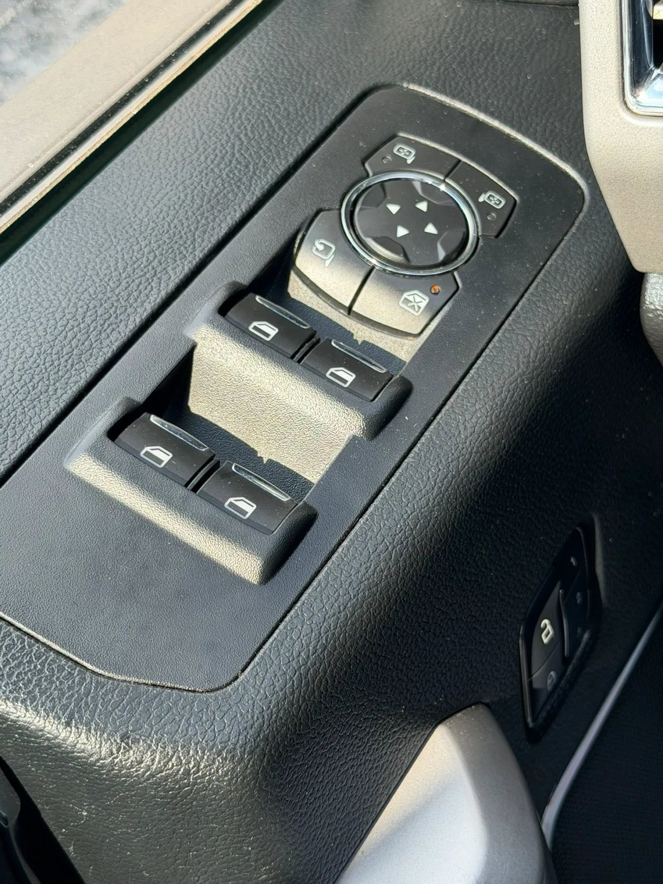 Used 2015 Ford F150 Lariat AWD/4WD image 35