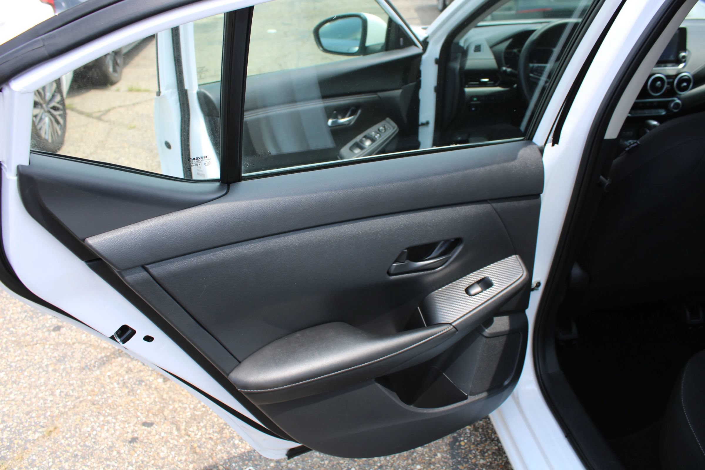 Used 2024 Nissan Sentra SV FWD image 17