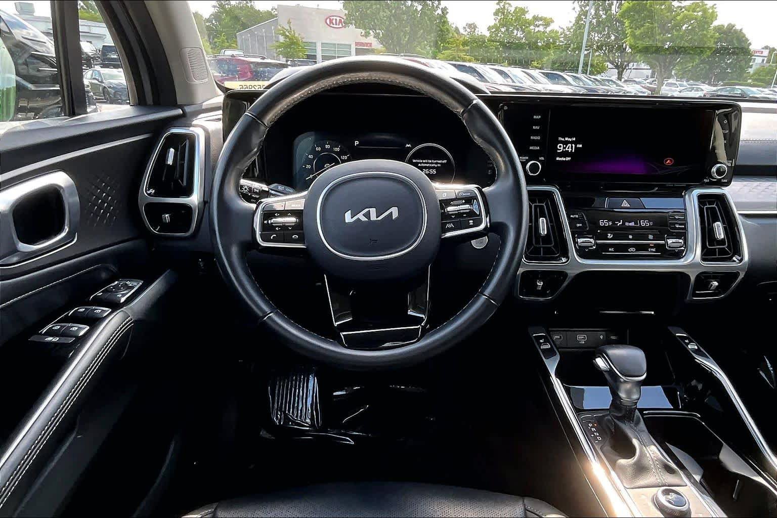 Used 2023 Kia Sorento SX AWD/4WD image 6