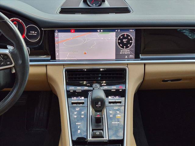 Used 2020 Porsche Panamera RWD image 10