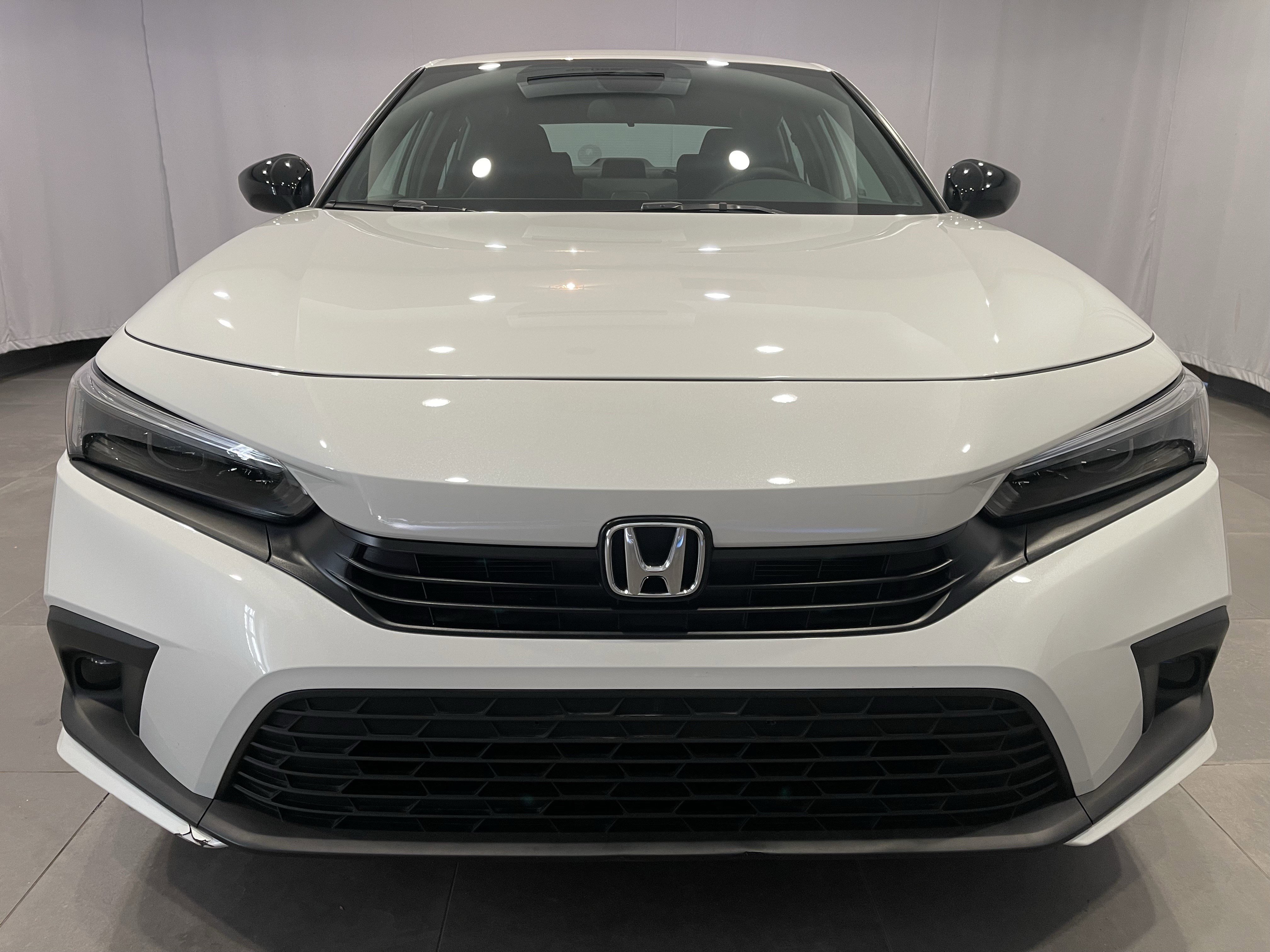 Used 2022 Honda Civic Sport image 2