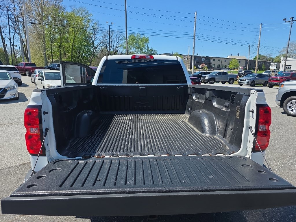 Used 2018 Chevrolet Silverado 1500 Custom w/ Trailering Package AWD/4WD image 18