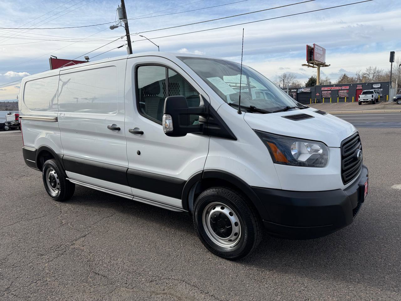 Used 2019 Ford Transit 250 130 Low Roof image 2