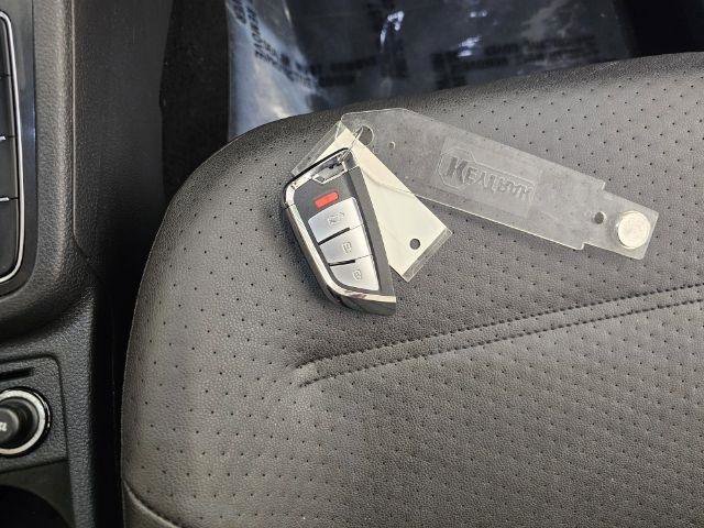 Used 2018 Volkswagen Golf Alltrack S image 24