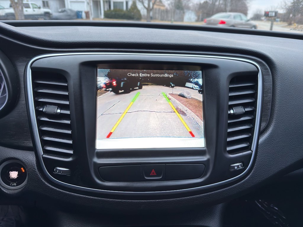 Used 2017 Chrysler 200 Limited Platinum FWD image 18