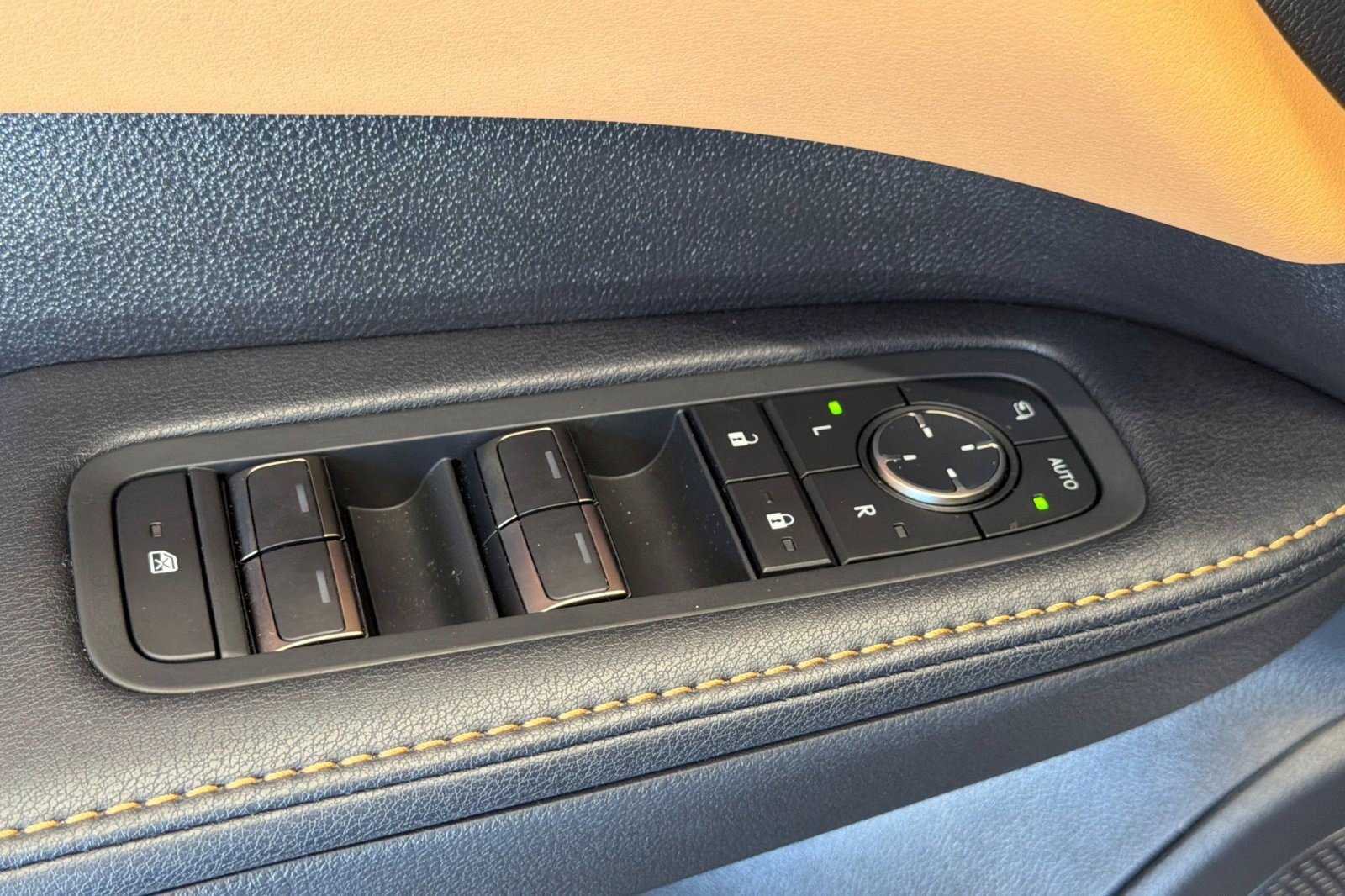 Used 2025 Lexus RX 350 Premium Plus FWD image 14