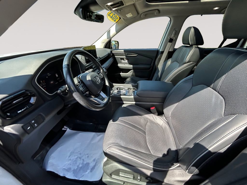Used 2023 Honda Pilot Elite image 9