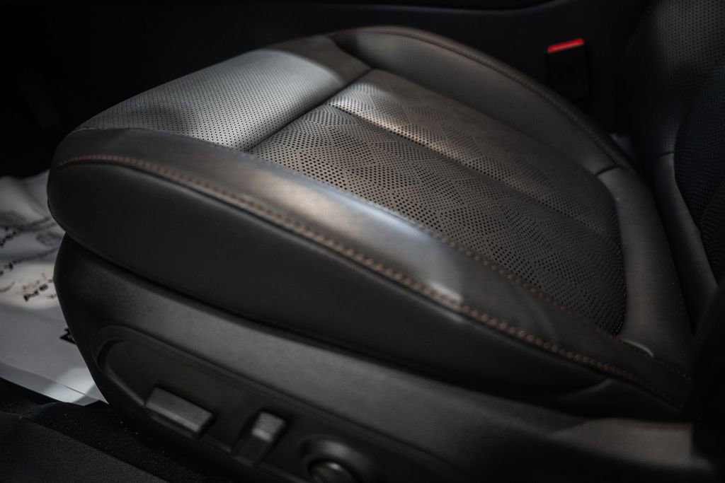 New 2026 Jeep Cherokee Overland w/ Advanced Pro Tech Group image 37