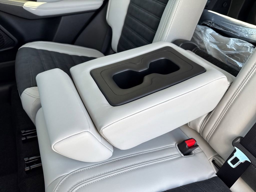 New 2026 Mitsubishi Outlander SE FWD image 31