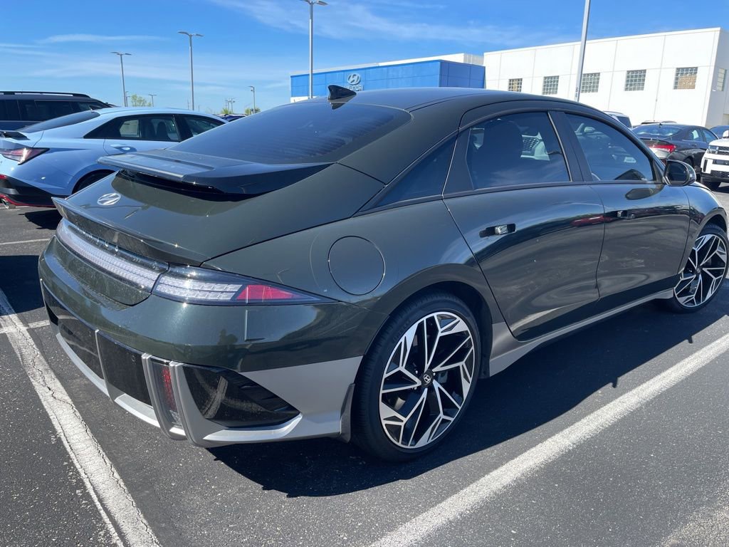 Used 2024 Hyundai Ioniq 6 SEL AWD/4WD image 3