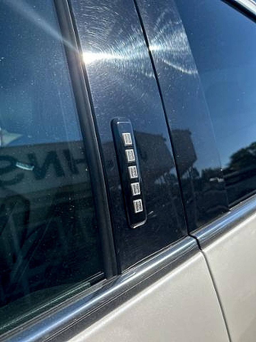 Used 2018 Ford F150 Platinum w/ Equipment Group 701A Luxury image 11