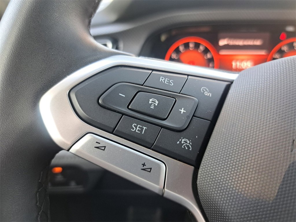 Used 2025 Volkswagen Atlas Peak Edition SE image 13