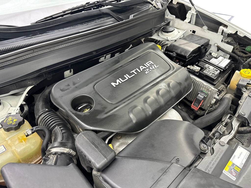 Used 2017 Jeep Cherokee Sport image 73