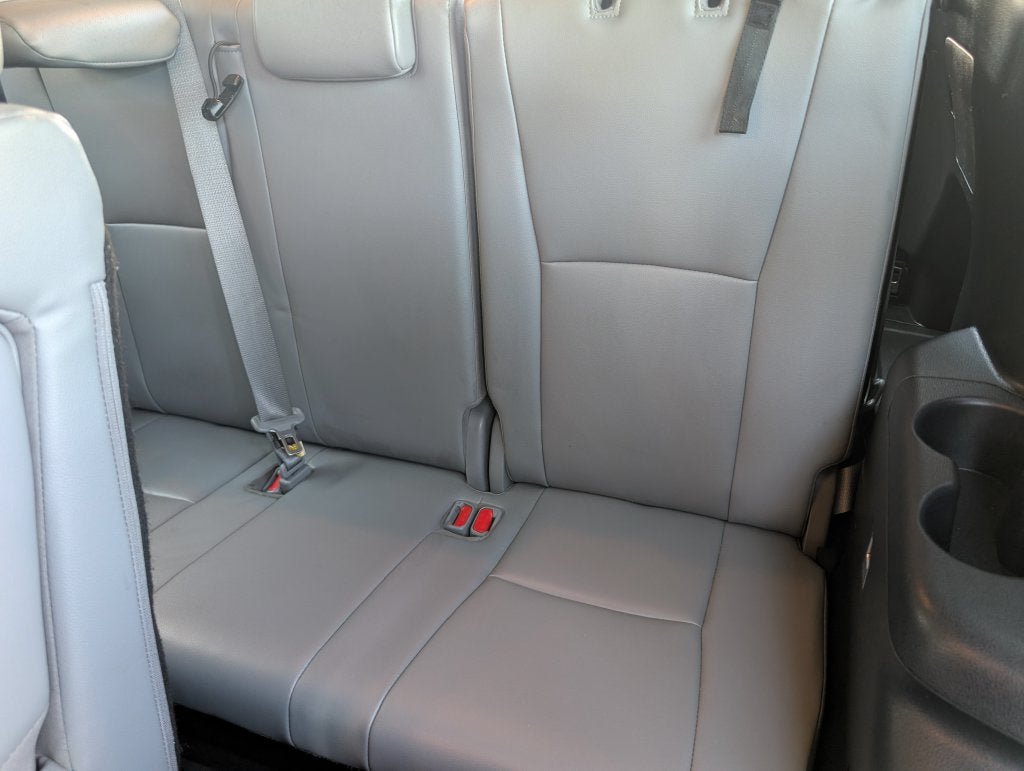 Certified 2022 Toyota Highlander XLE AWD/4WD image 28