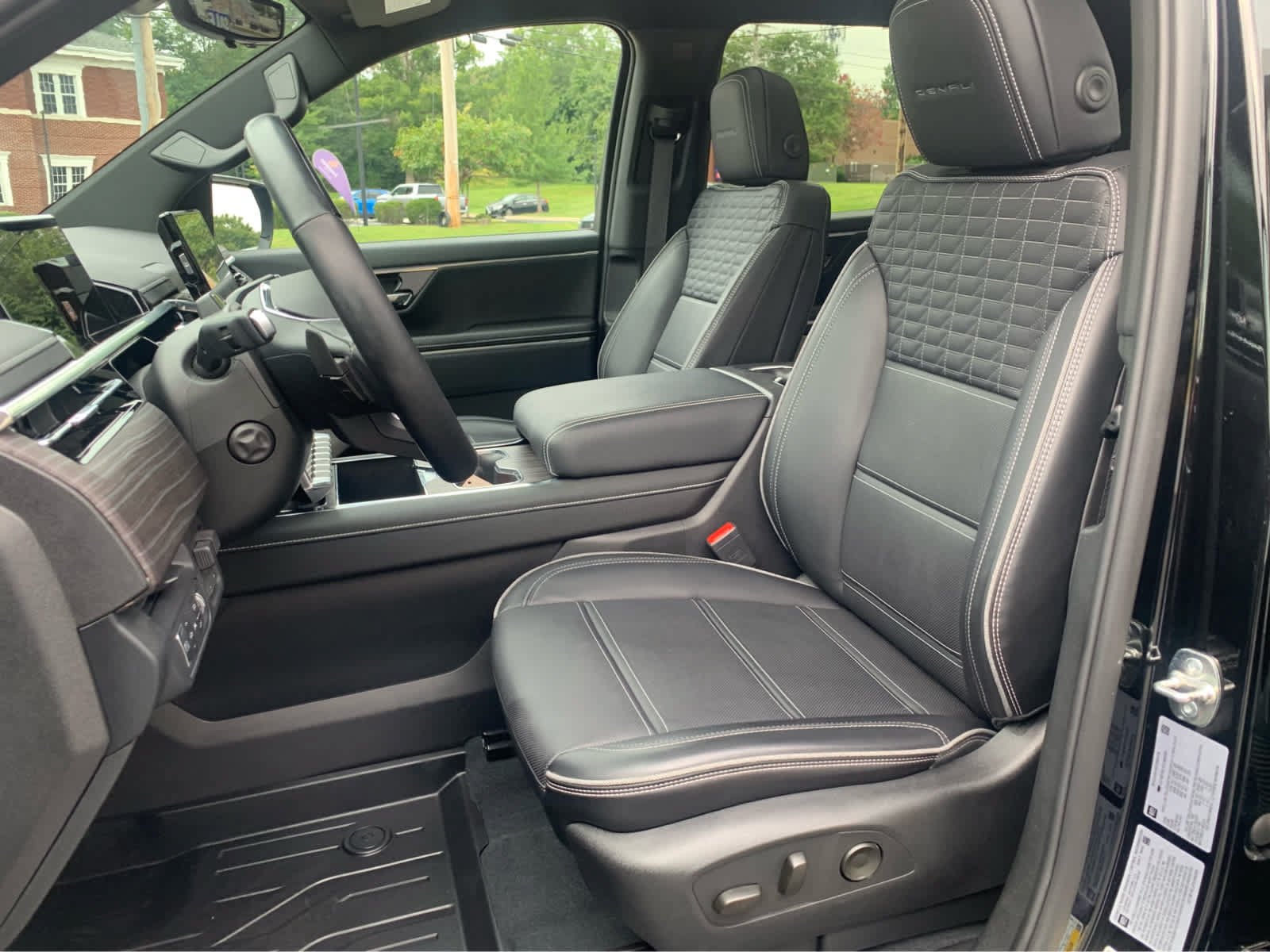 Used 2026 GMC Sierra EV Denali AWD/4WD image 12