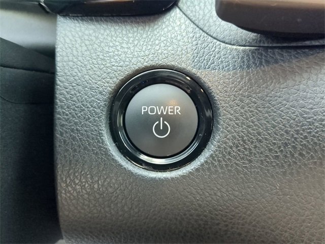 Used 2025 Toyota Camry XSE image 30