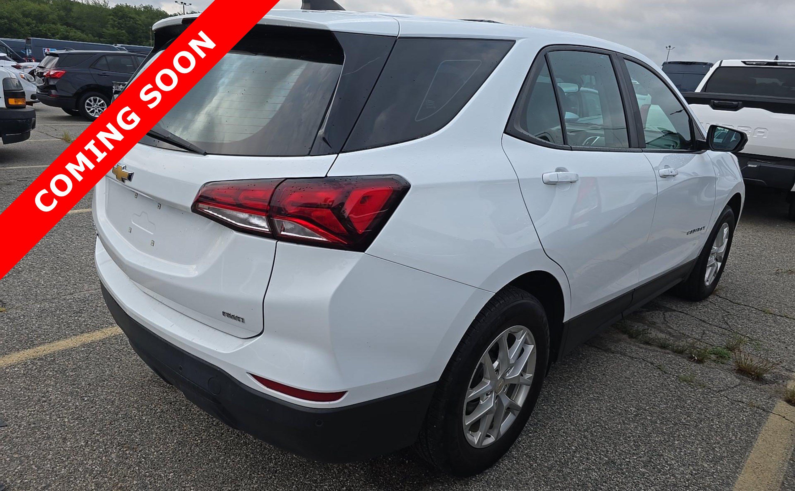 Used 2022 Chevrolet Equinox LS AWD/4WD image 3