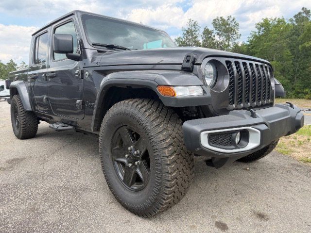 Used 2021 Jeep Gladiator Sport AWD/4WD image 1