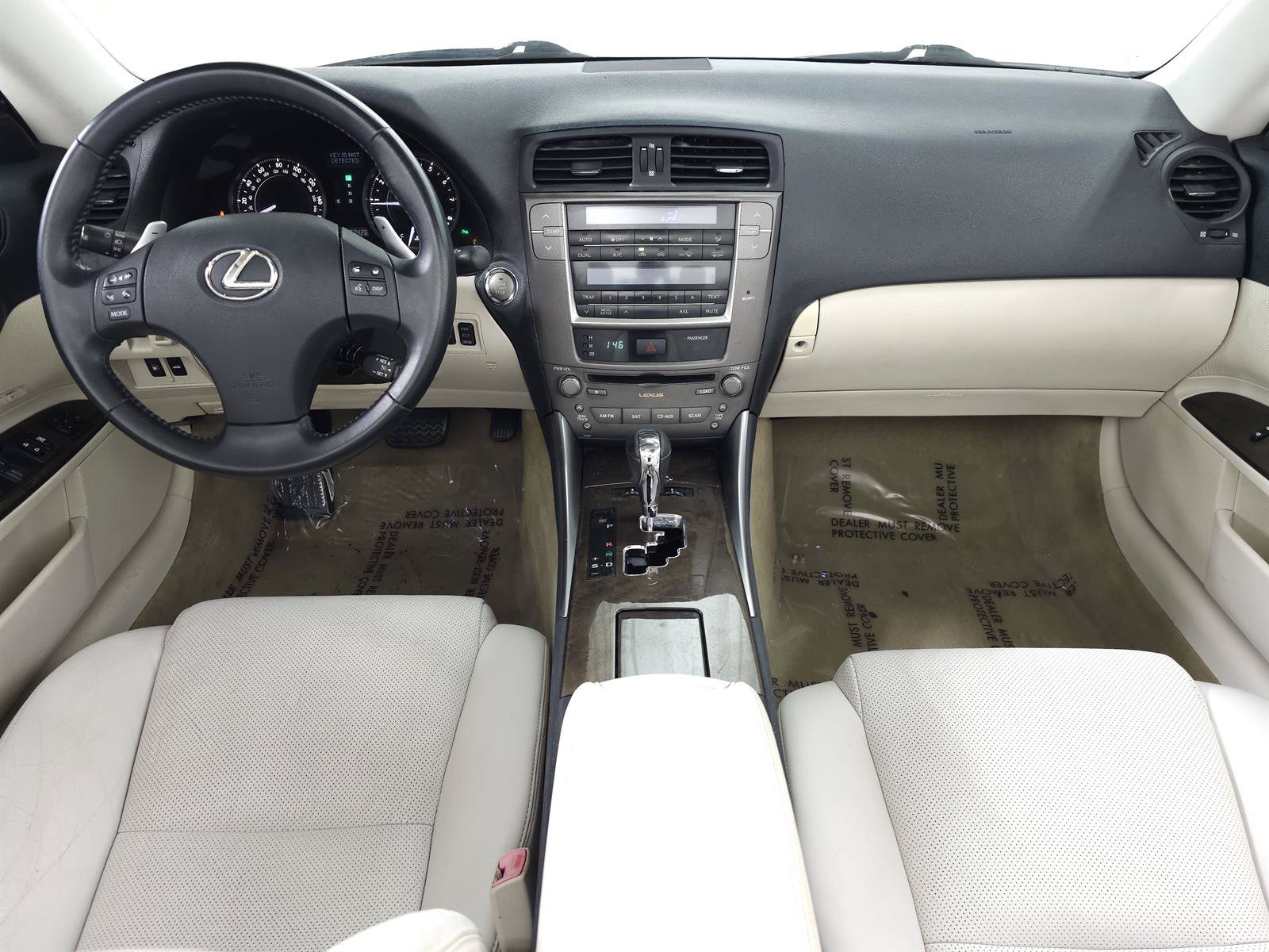 Used 2010 Lexus IS 250C w/ Luxury Pkg RWD image 11