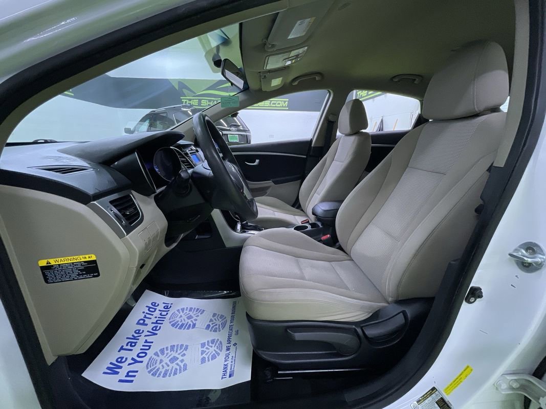 Used 2016 Hyundai Elantra GT image 4