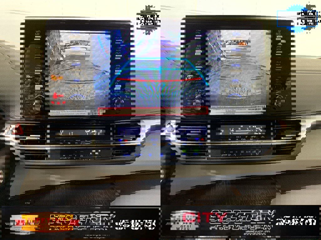 Used 2024 Toyota Sienna LE image 21