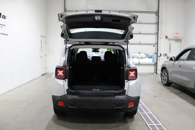 Used 2015 Jeep Renegade Sport w/ Power & Air Group image 20