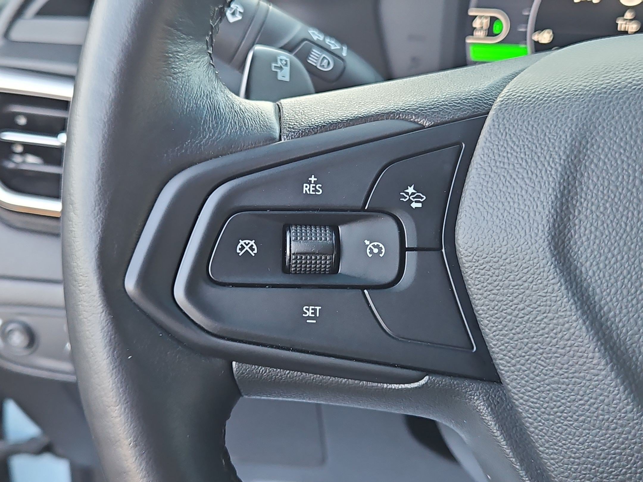 Certified 2023 Chevrolet Bolt LT w/ Infotainment Package FWD image 16