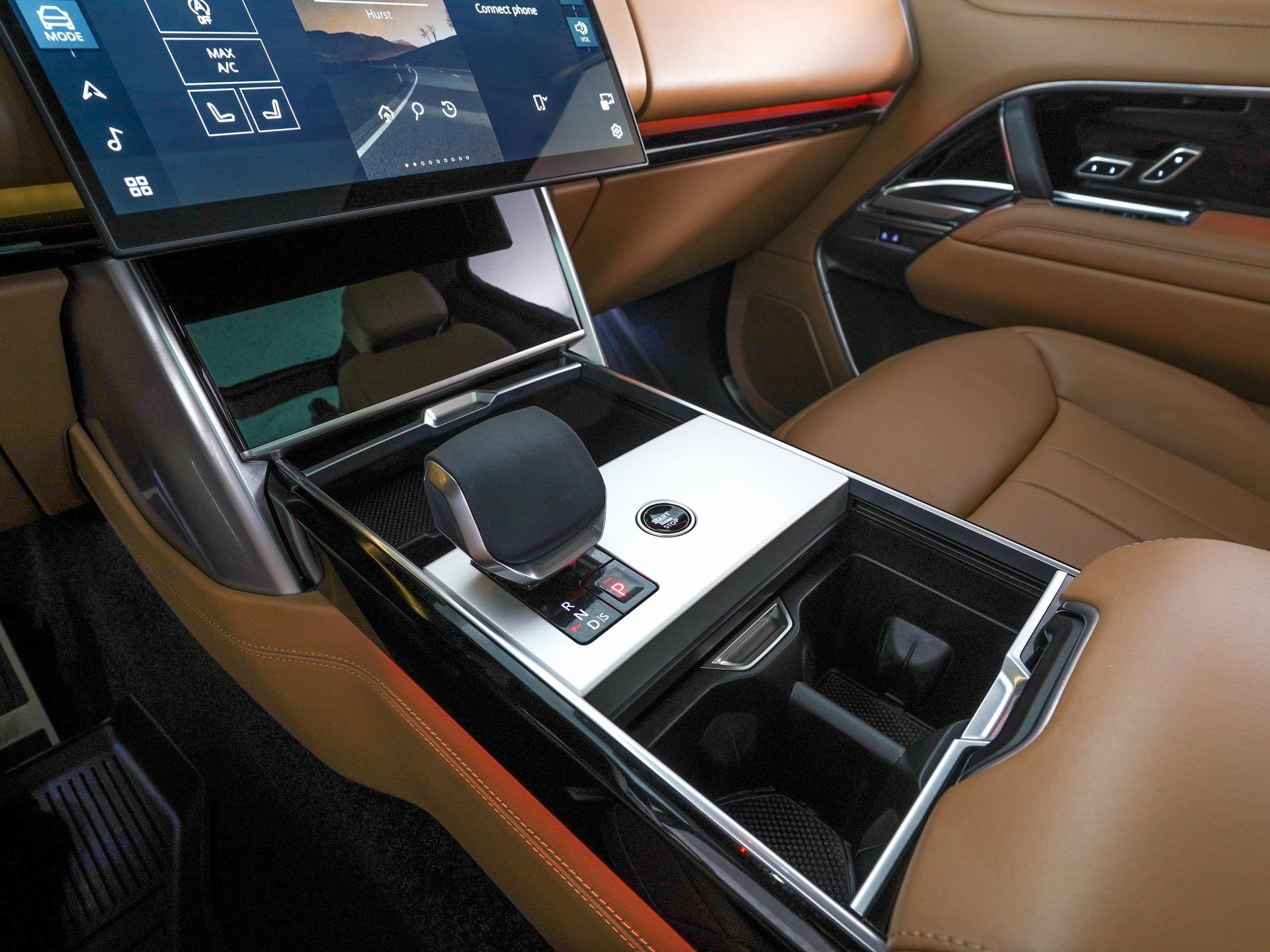 Used 2025 Land Rover Range Rover SE image 23