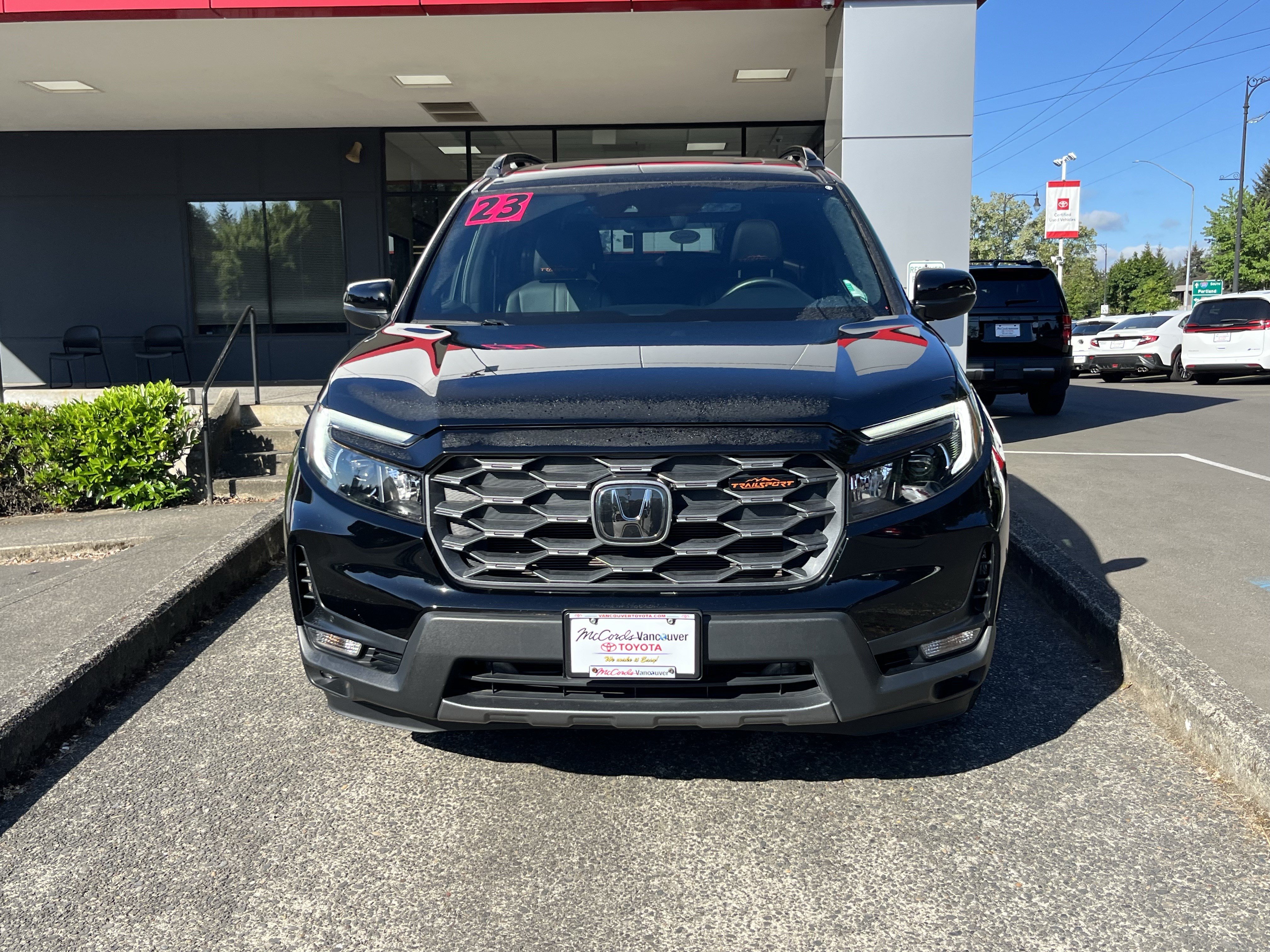 Used 2023 Honda Passport TrailSport image 2
