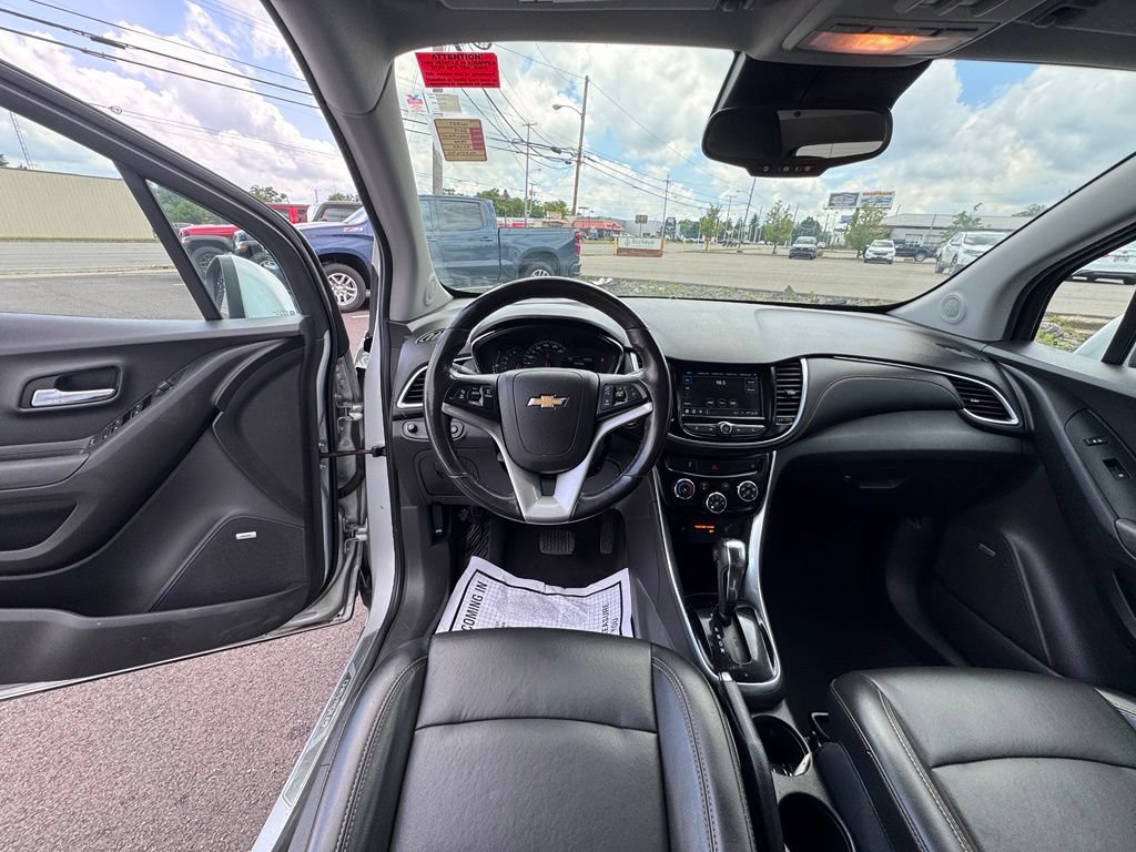 Used 2019 Chevrolet Trax Premier AWD/4WD image 24