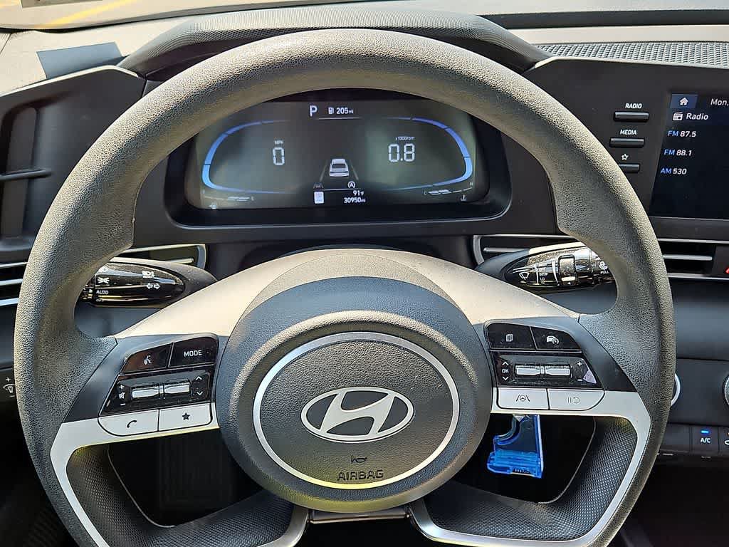 Used 2024 Hyundai Elantra SE FWD image 18