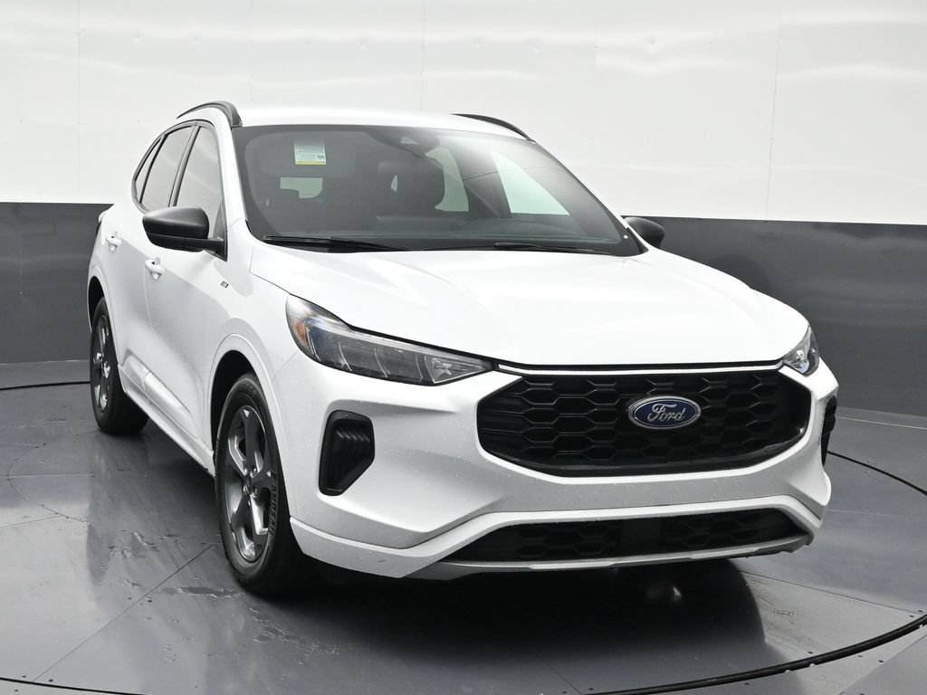 Used 2023 Ford Escape ST-Line w/ Tech Pack #1 FWD image 7