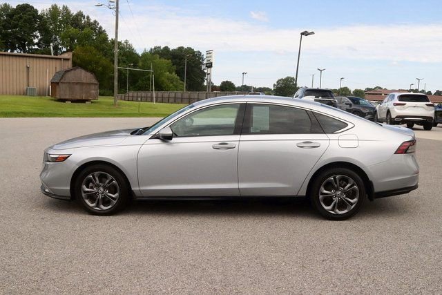 Used 2023 Honda Accord EX image 4