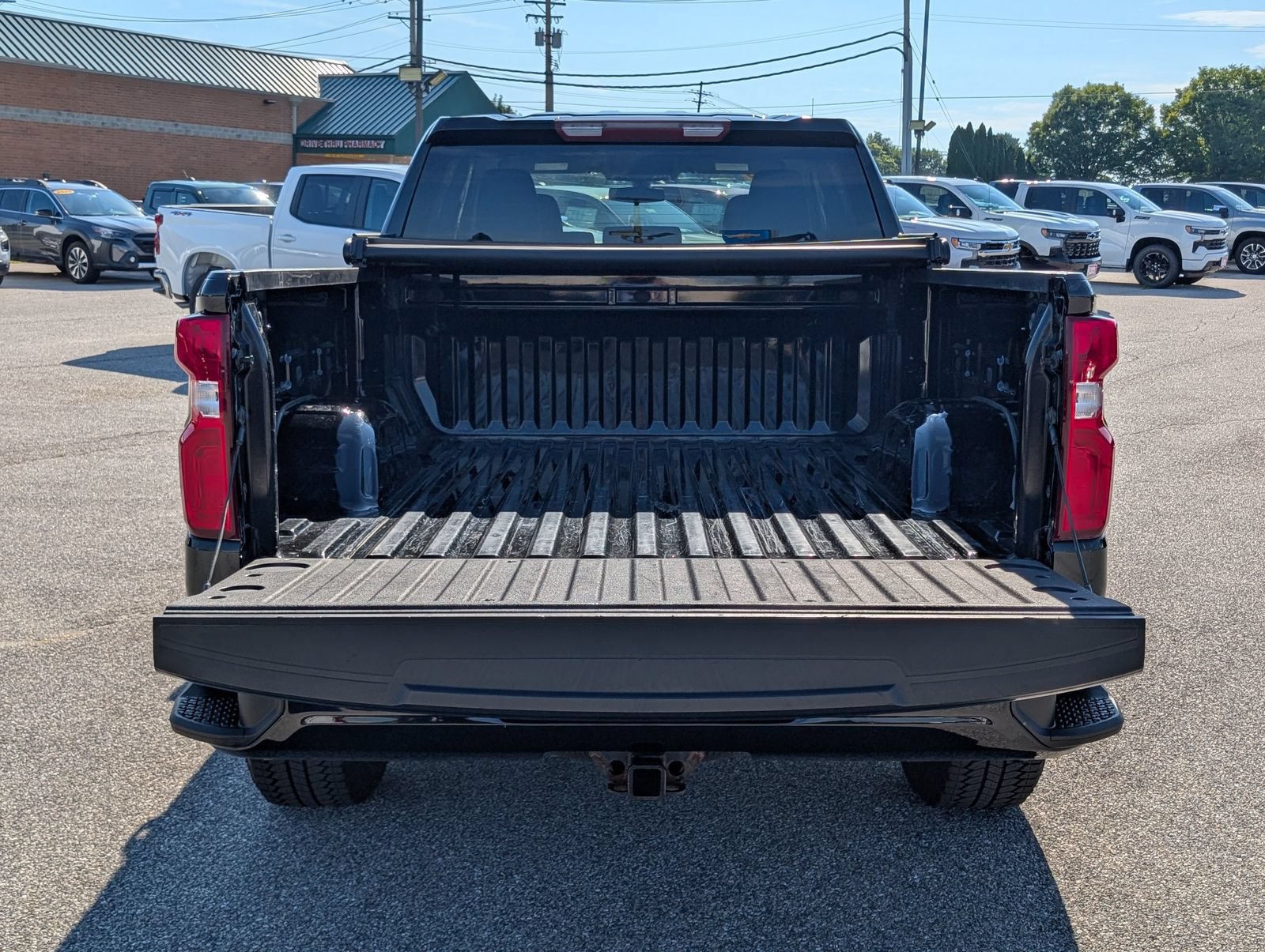 Used 2020 Chevrolet Silverado 1500 Custom w/ Custom Value Package AWD/4WD image 13