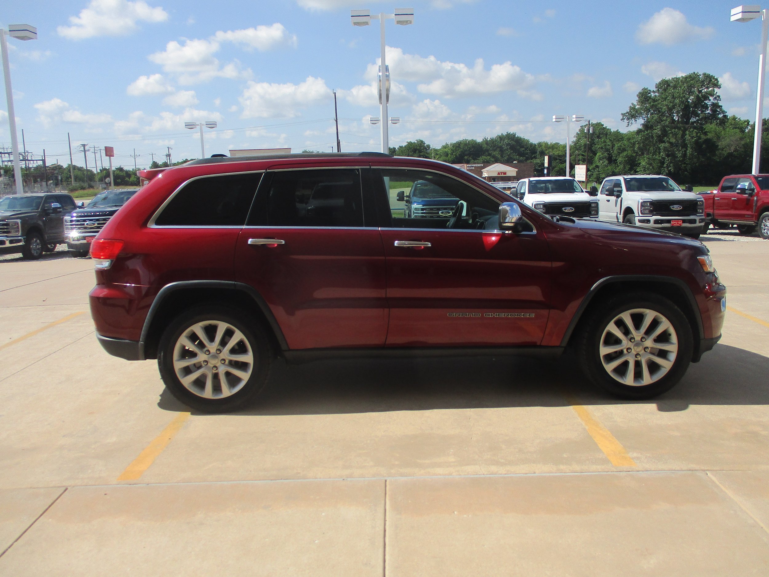 Used 2017 Jeep Grand Cherokee Limited RWD image 7