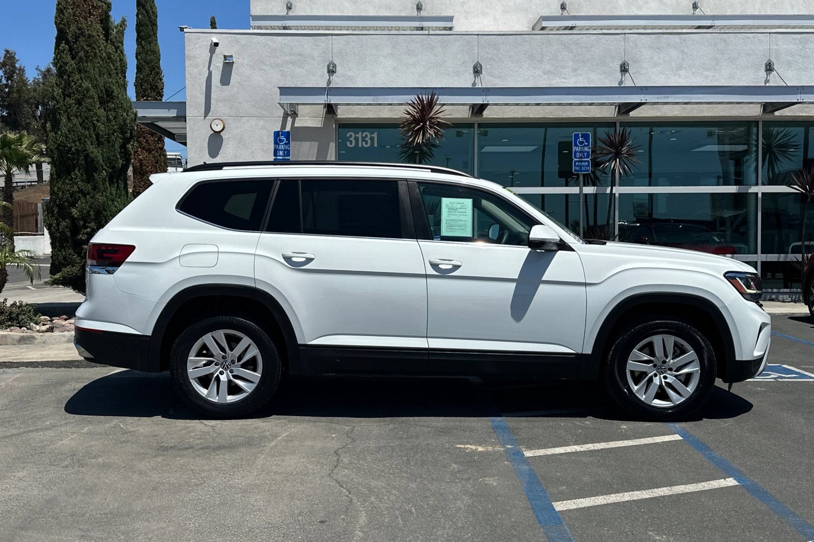 Used 2021 Volkswagen Atlas S FWD image 3