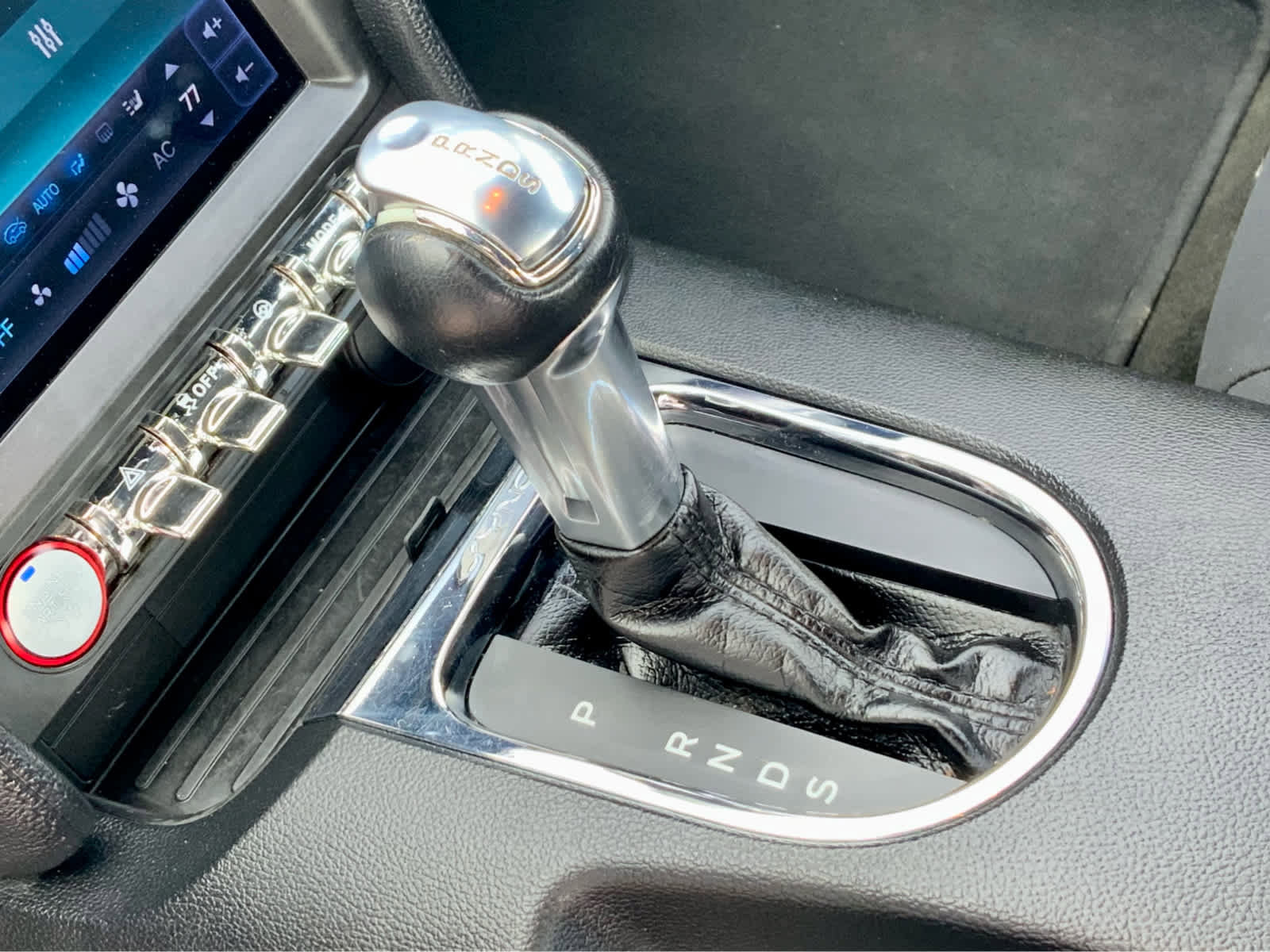 Used 2017 Ford Mustang Coupe image 34