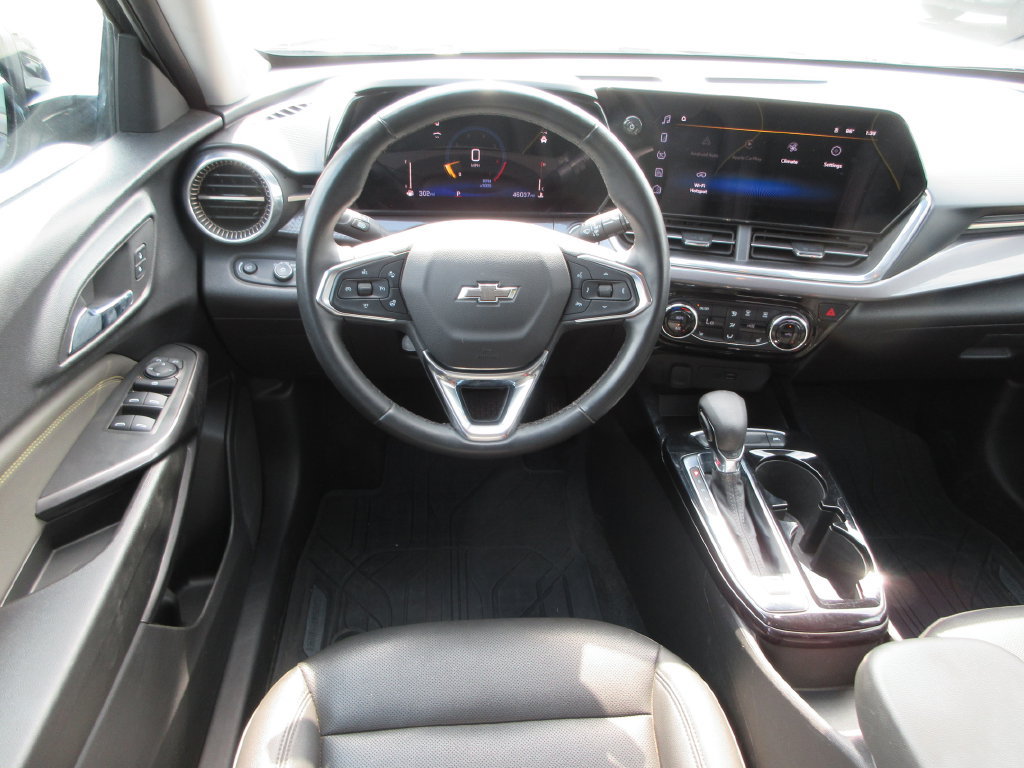 Used 2025 Chevrolet Trax ACTIV w/ Driver Confidence Package FWD image 15