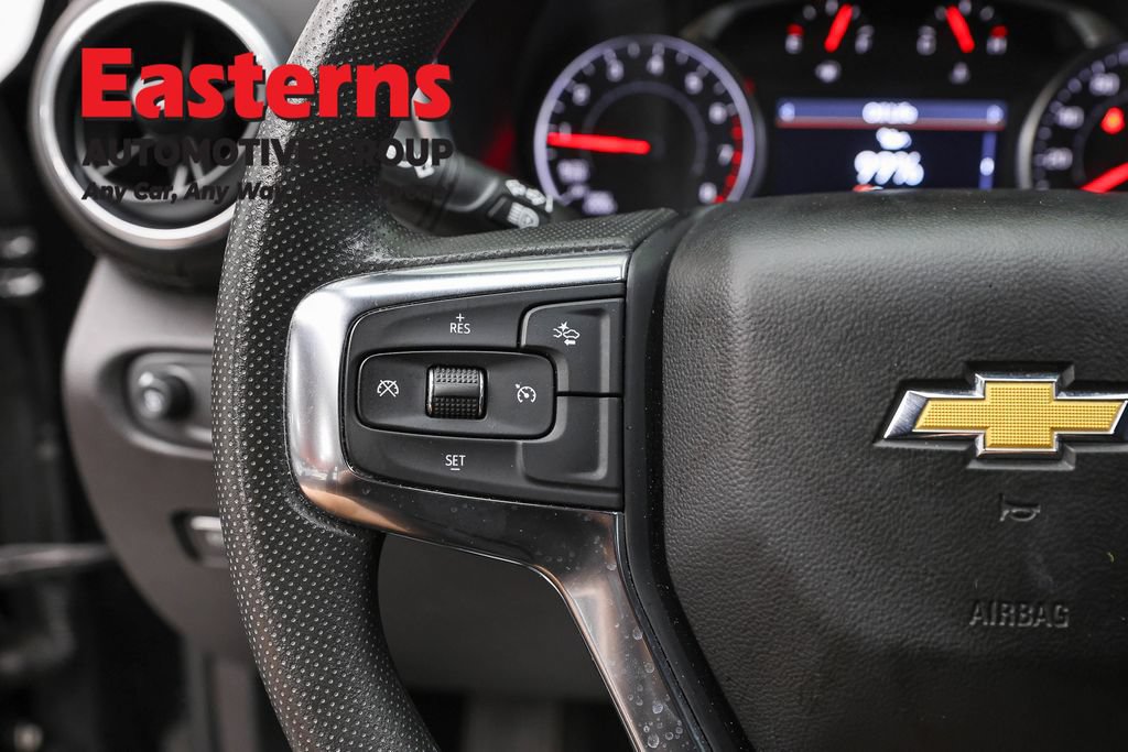 Used 2025 Chevrolet Blazer LT FWD image 17